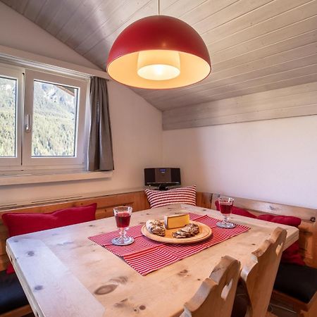 Chasa Gernet Buorcha Apartment Scuol Exterior photo
